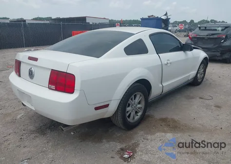 2008 Ford Mustang V6 Deluxe/V6 Premium из США, поврежденный, VIN 1ZVHT80N785191416